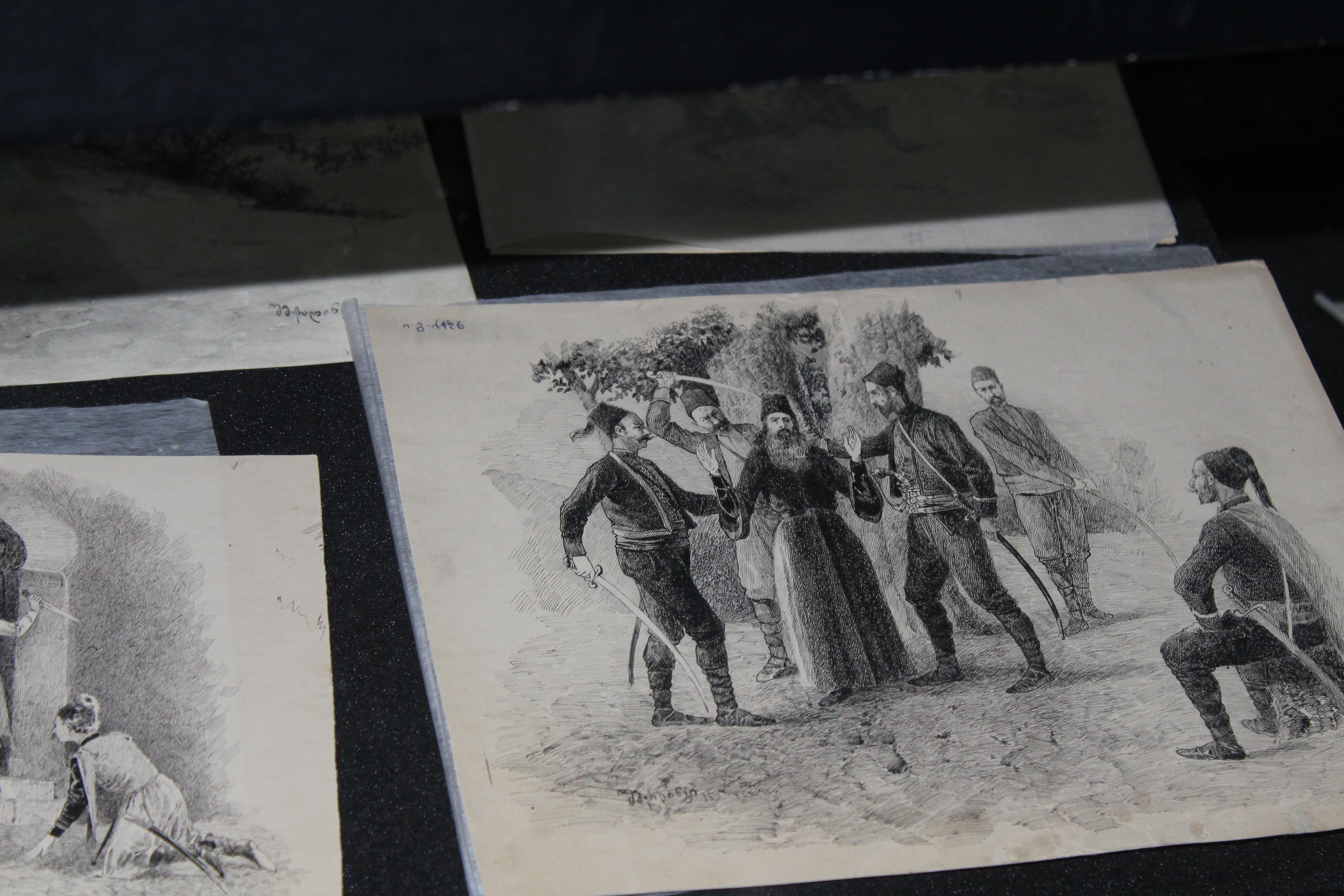 კორნელი კეკელიძის სახელობის საქართველოს ხელნაწერთა ეროვნულ ცენტრში ქართული ენისადმი მიძღვნილი გამოფენა გაიხსნა