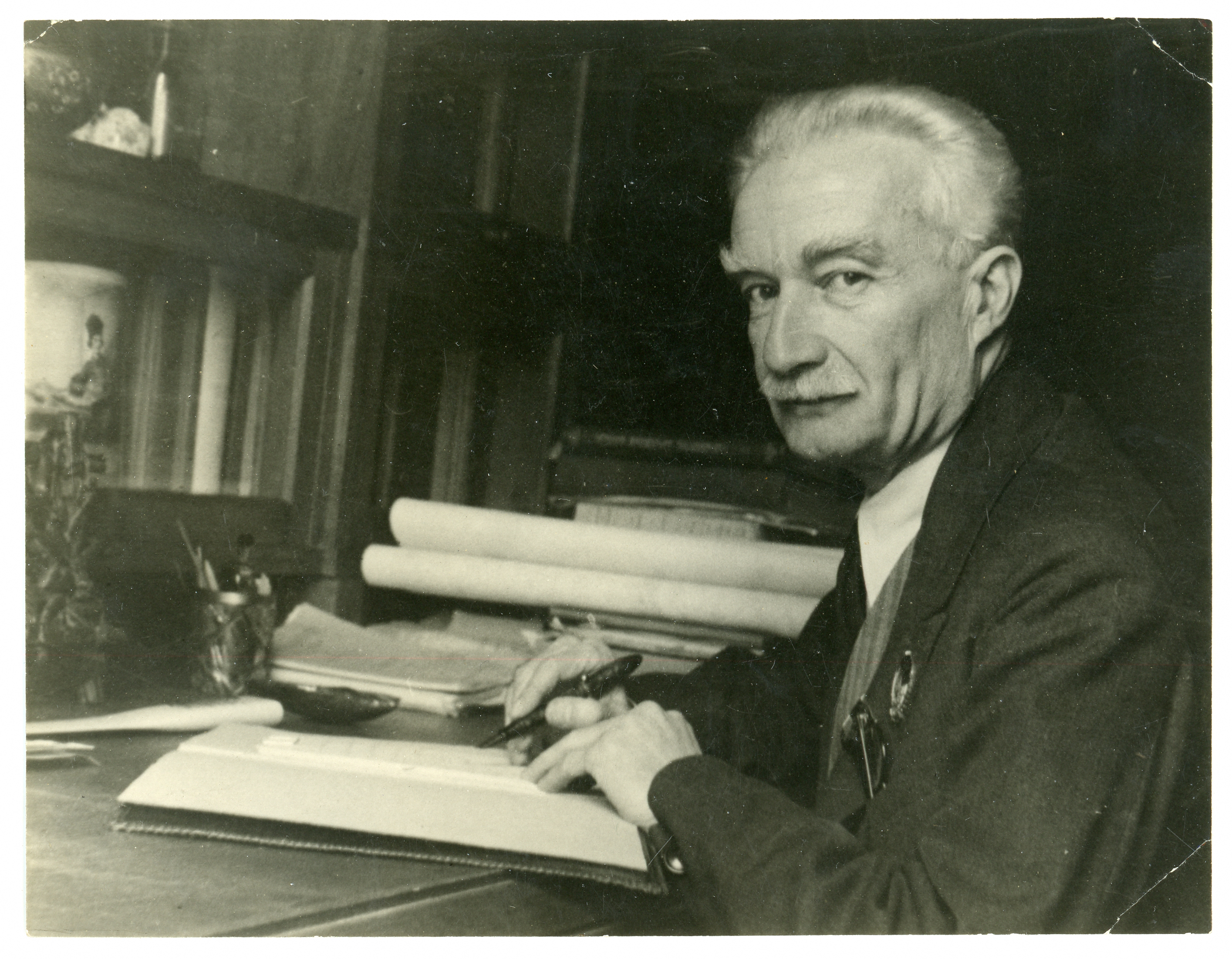 ხელნაწერთა ეროვნული ცენტრის საზოგადო მოღვაწეთა პირადი არქივების საცავს ივანე ჯავახიშვილის სახელი მიენიჭა